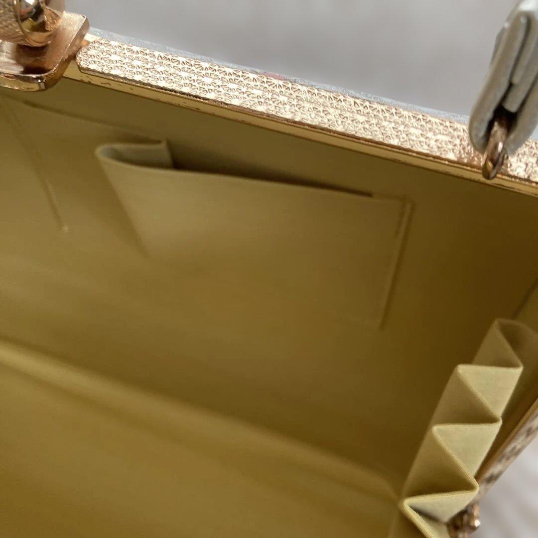 8/30限定SALE● 花柄バッグと刺繍入り草履のセット　　成人式　卒業式