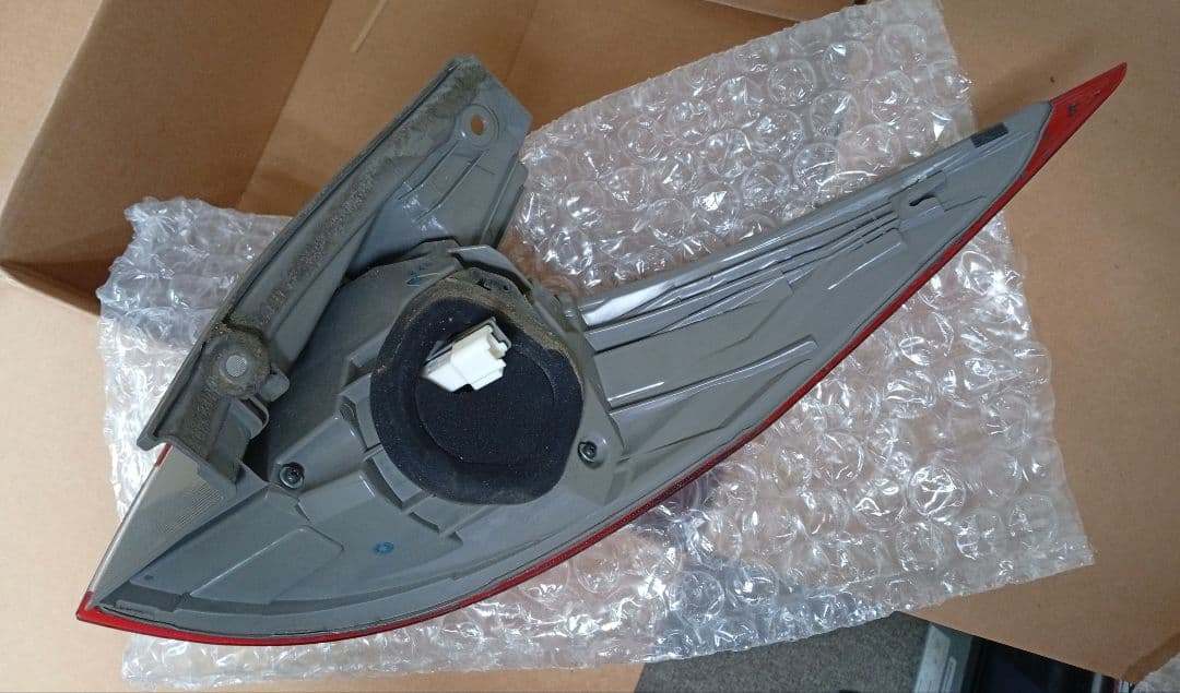 エスティマ　ACR50　純正テールランプ