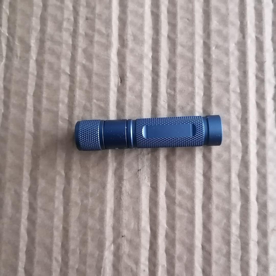 FENIX　フェニックス　LEDライト　単4電池モデル　レアカラー☆