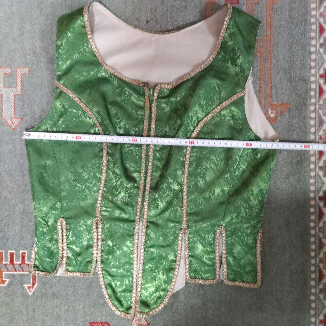 フォークダンス　衣装　ポーランド風　緑色