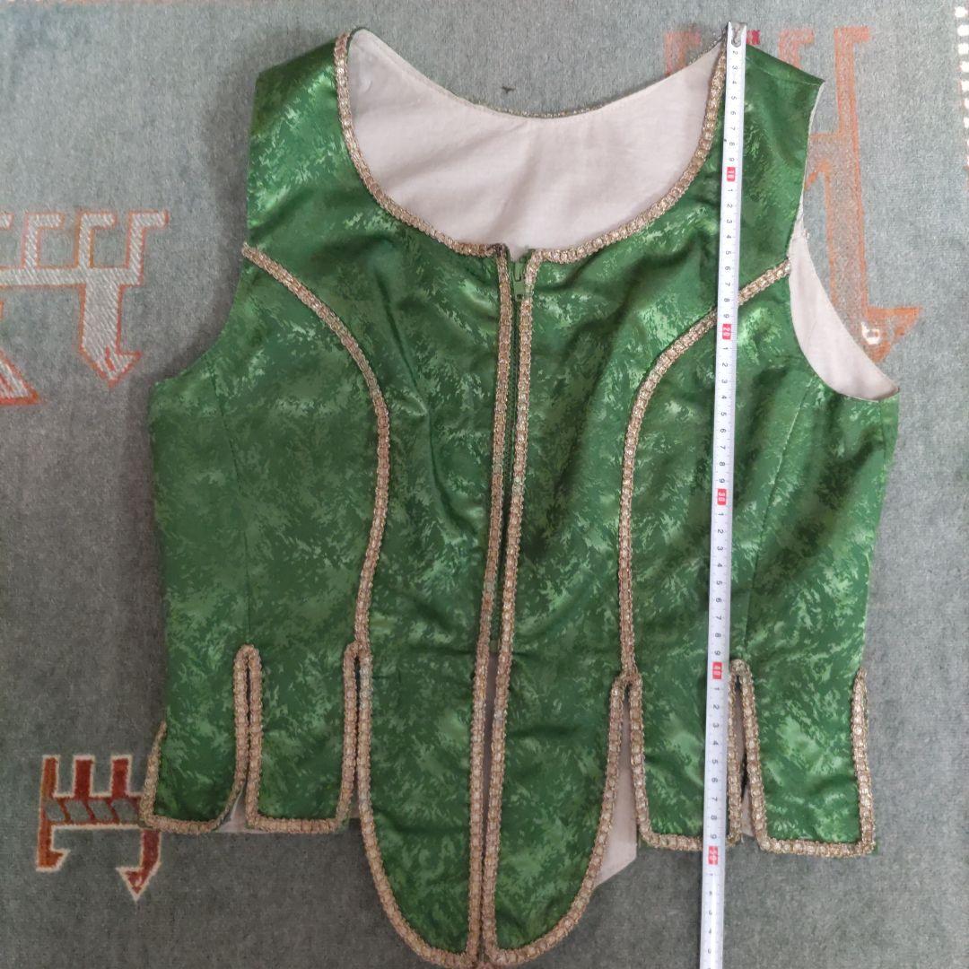 フォークダンス　衣装　ポーランド風　緑色