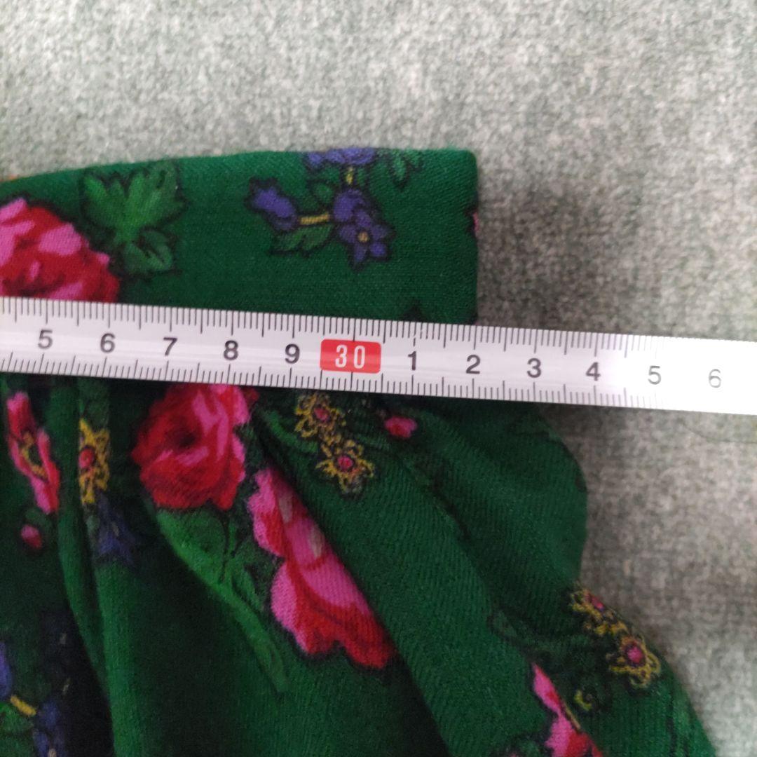 フォークダンス　衣装　ポーランド風　緑色