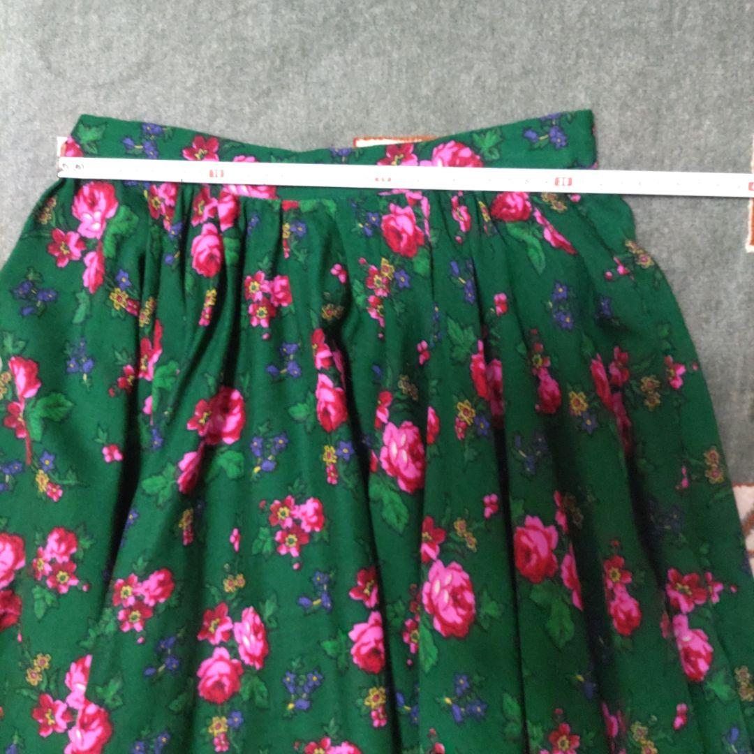 フォークダンス　衣装　ポーランド風　緑色