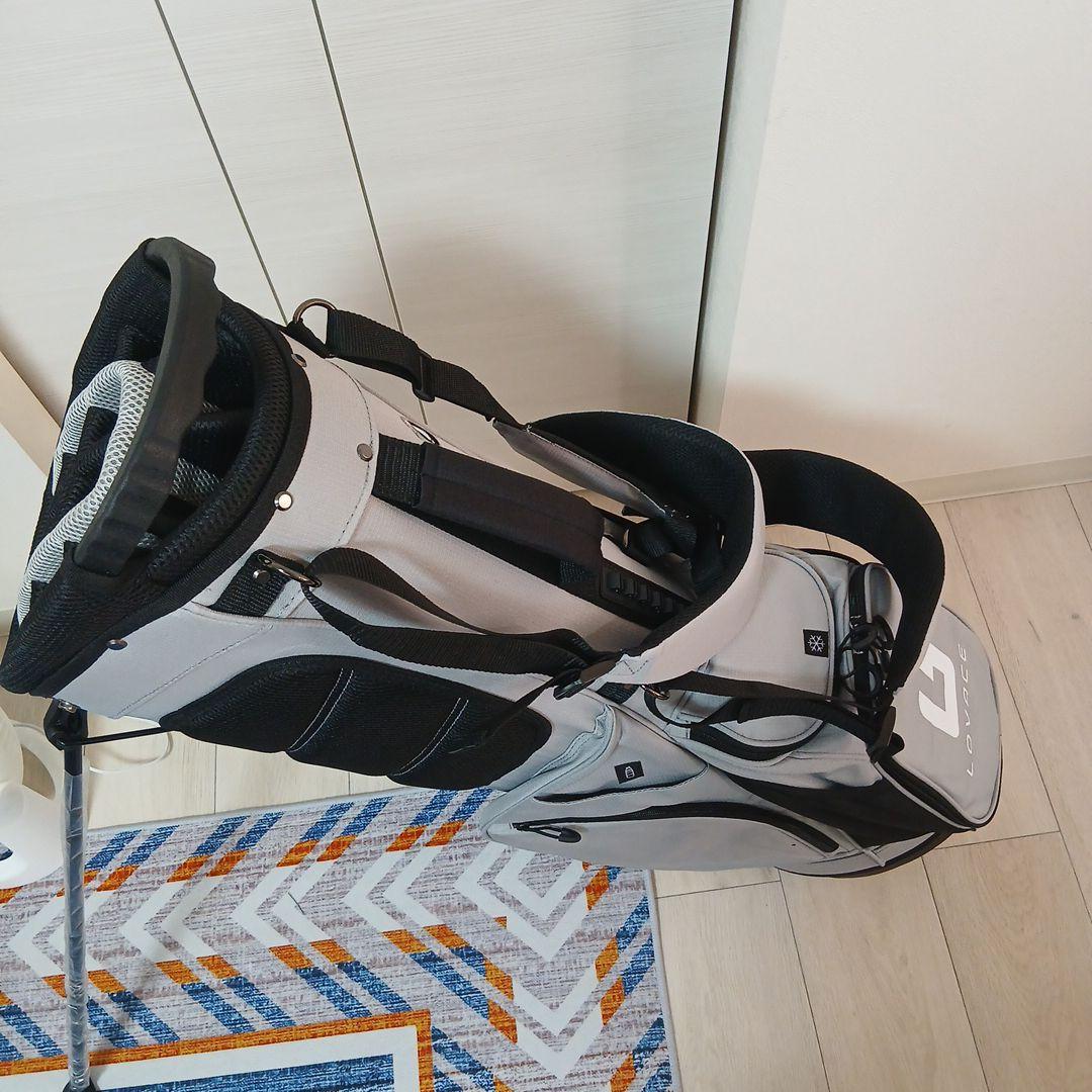 LOVACE スタンドキャディーバッグ新品 (発送は1月5日以降になります)