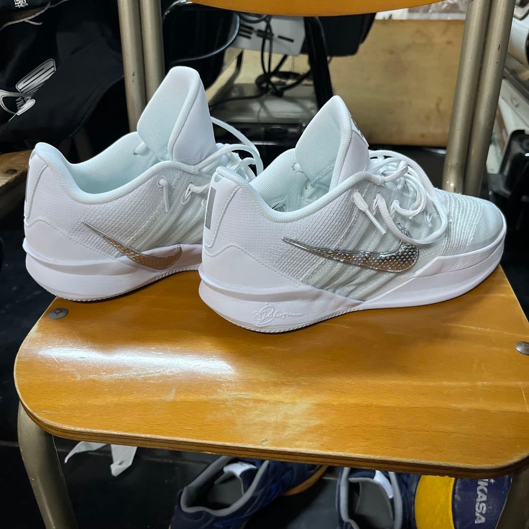 Nike バスケットボールシューズ ホワイト