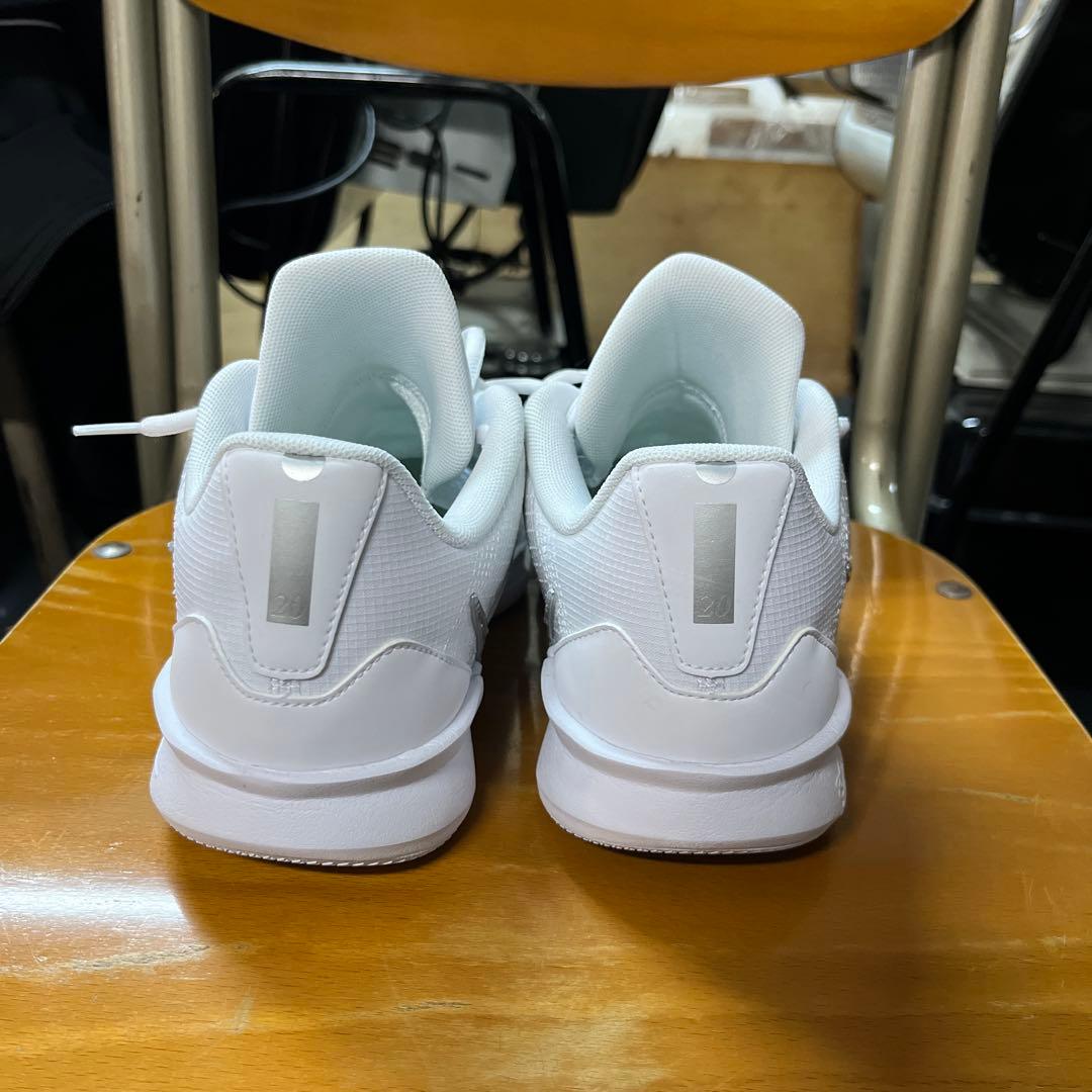 Nike バスケットボールシューズ ホワイト