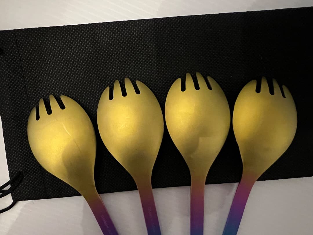 スノーピーク　雪峰祭チタン先割れスプーンレインボー４個セット