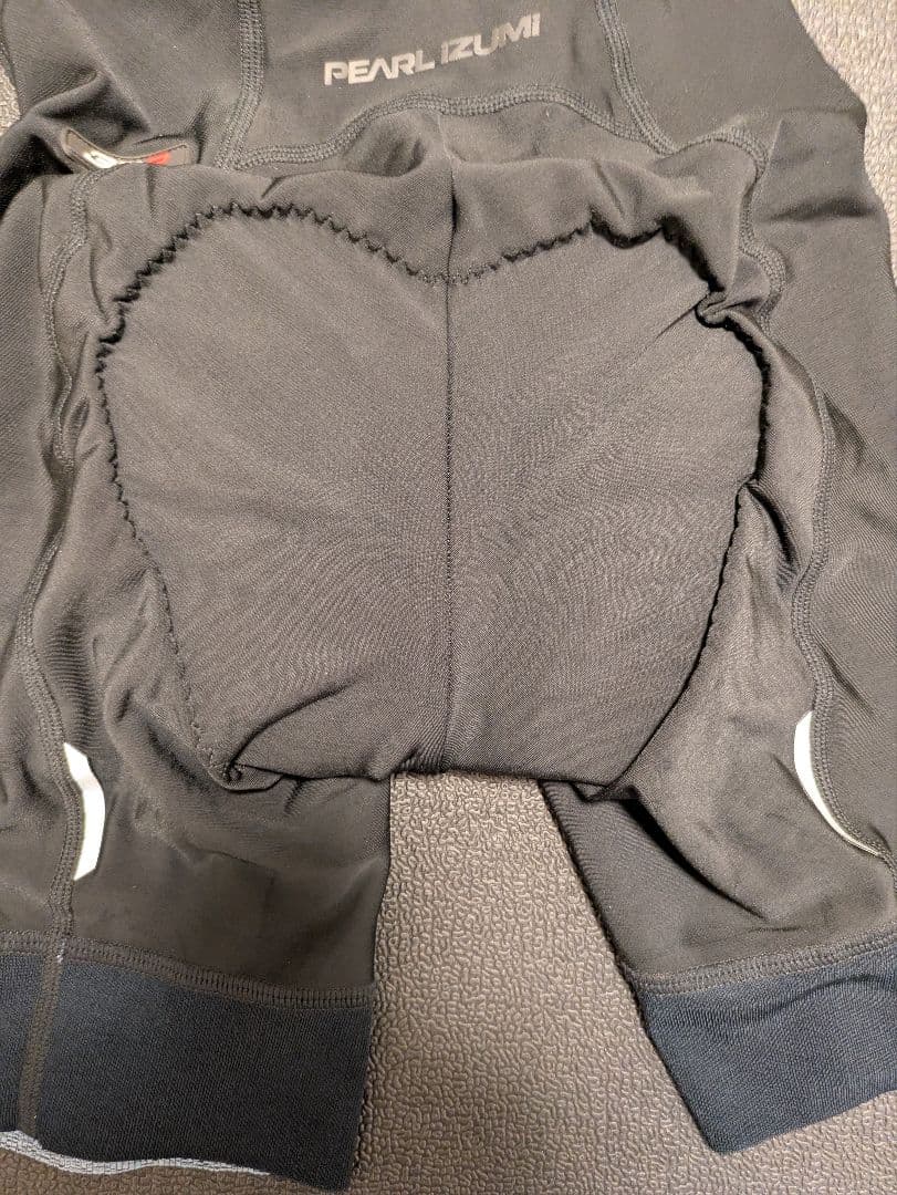 パールイズミコールド シェイド ビブ ショーツMサイズ