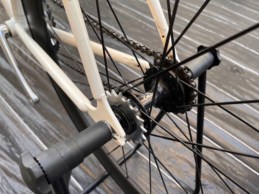 フジフェザーピストシングルスピード完成車　豪華オマケ付　直接手渡し限定