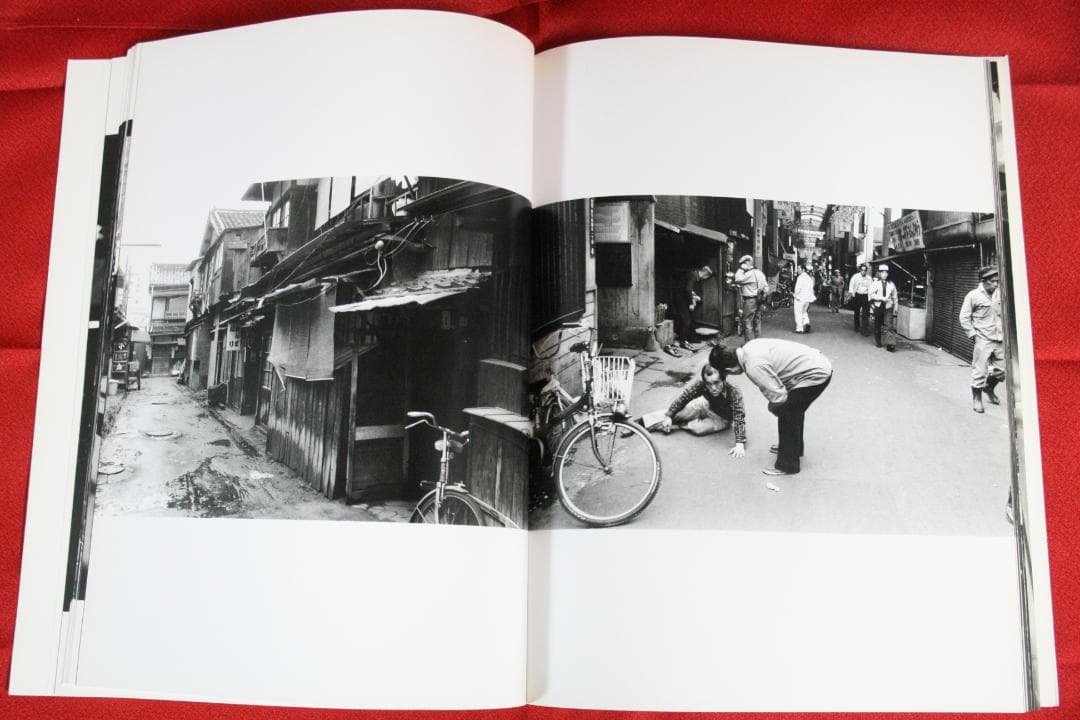 百々俊二写真集　新世界むかしも今も（写真：百々俊二、序文：田辺聖子）