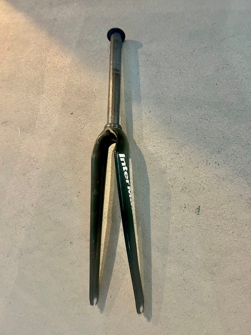 【InterMax カーボン製フロントフォーク】重量0.43kg