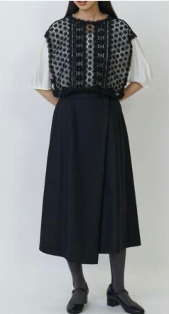 未使用 LOISIR ロワズィール 【2WAY】ケミカルレースベスト(黒)