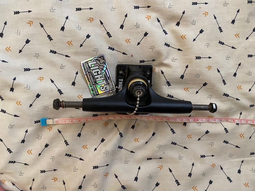 スケートボード　トラック