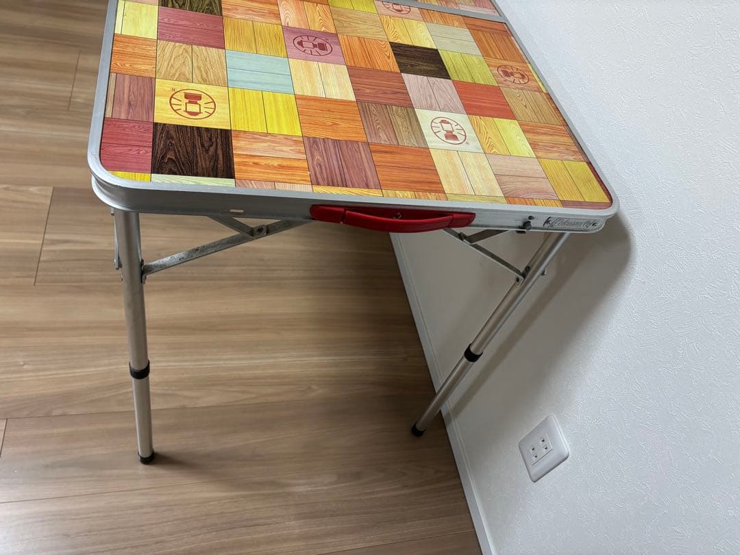 ★送料無料・美品★お洒落　コールマン　ナチュラルモザイクリビングテーブル90