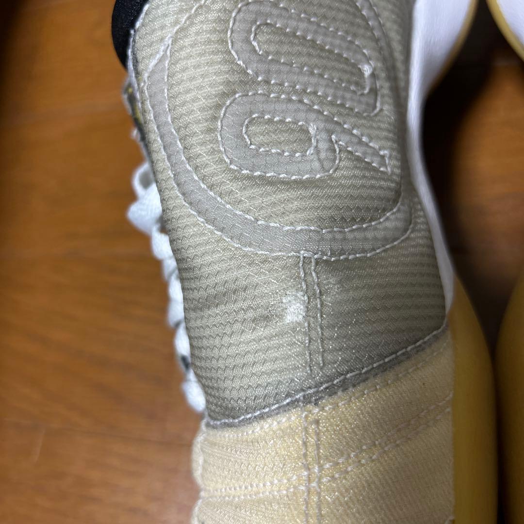 Nike T90 フットサルシューズ ホワイト/ベージュ