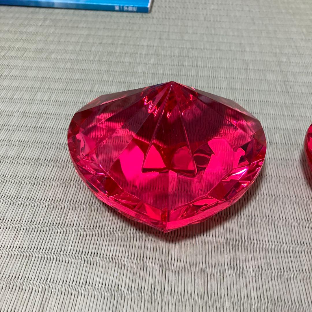 赤系ピンク色ハート型アクリル置物 2個セットオブジェおまけつきジュエルパフューム