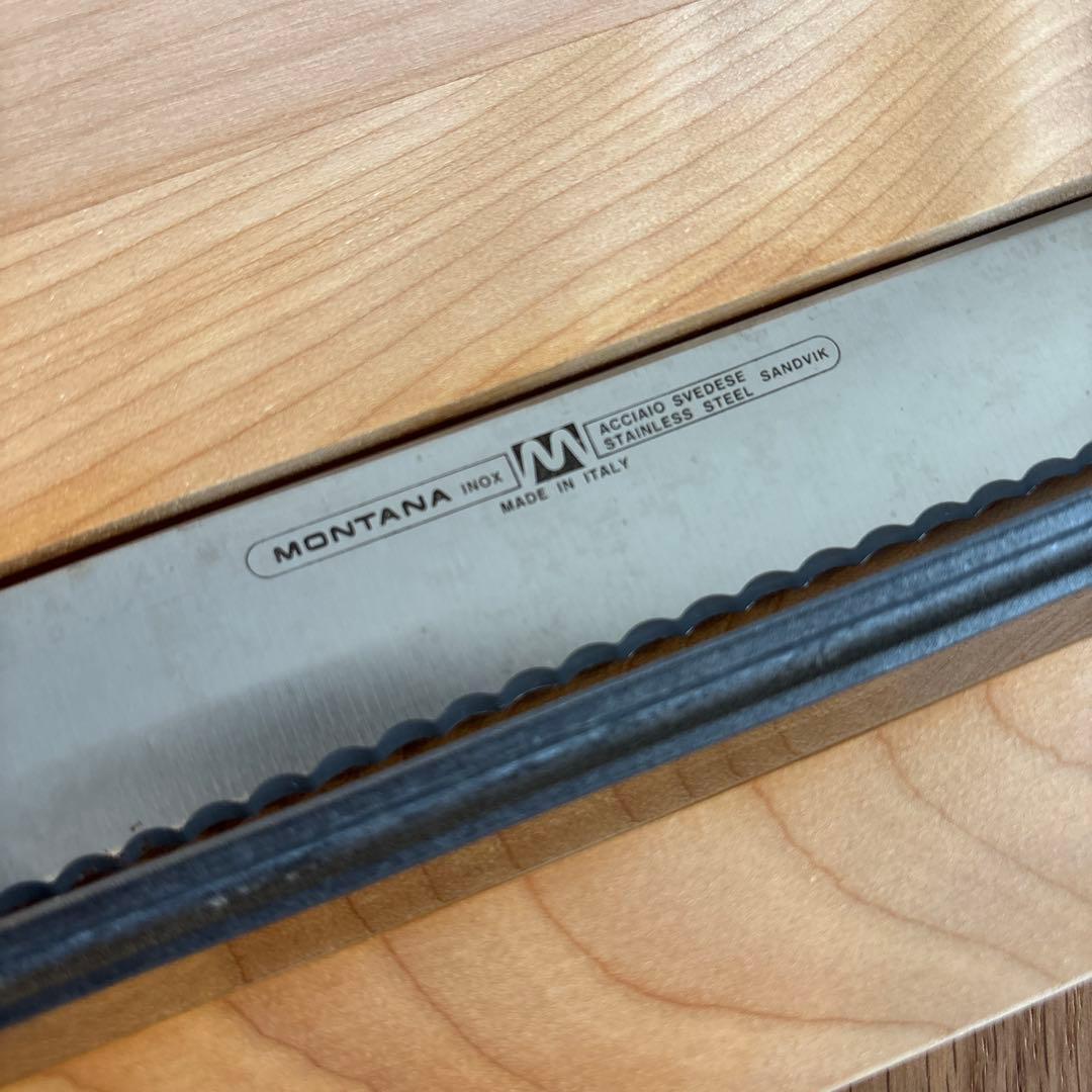 ブレッドナイフと木製カッティングボード　Montana