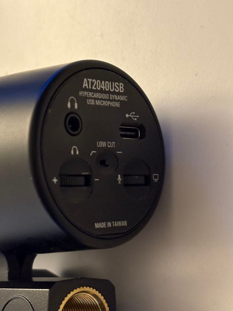 audio-technica AT2040USB マイク　別売りのスタンド付き