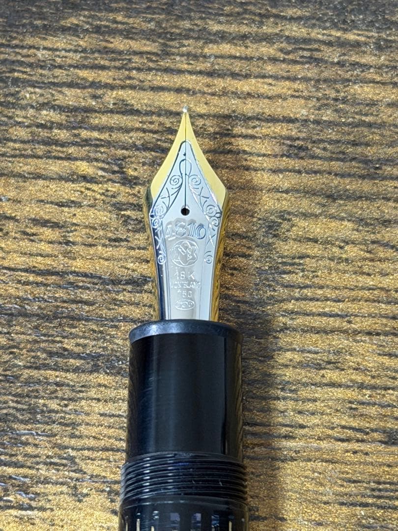 未使用に近い　149 西ドイツ製　18K ヘミングウェイ　バイカラー　万年筆　F