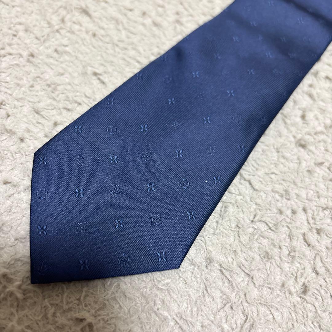 LOUIS VUITTON ネクタイ ネイビー　エブリデイ 刺繍　希少