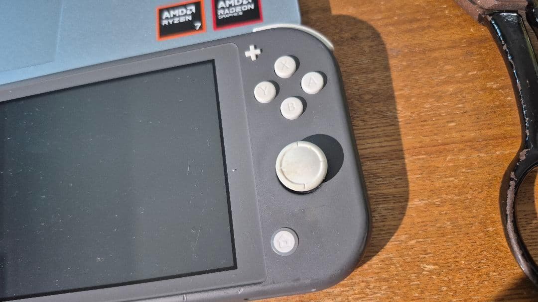 Nintendo switch lite ジャンク　2302HK