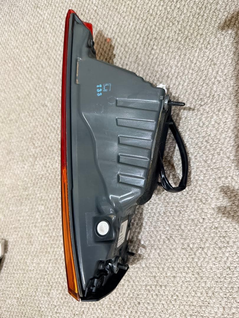 レクサス IS 純正テールランプ 左右セット30系 中期・後期用 / L字発光