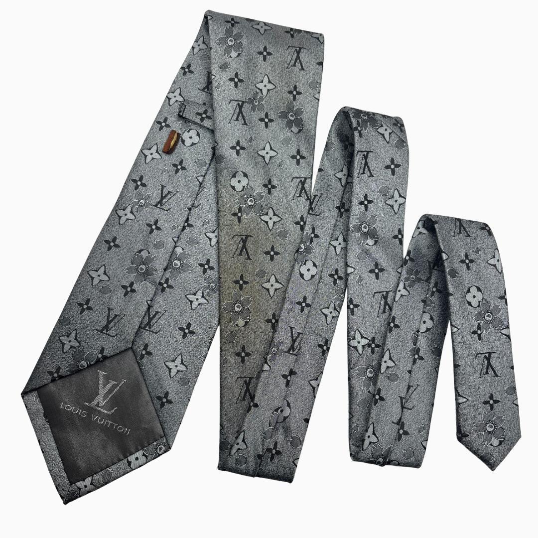 カズ様LOUIS VUITTON シルクネクタイ モノグラム フラワー柄 グレー