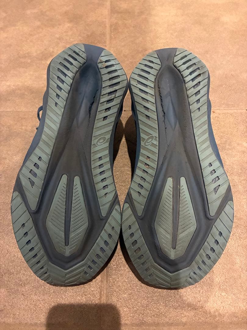 た*！様 ノバブラスト5 ブルーASICS ランニングシューズ　25.5