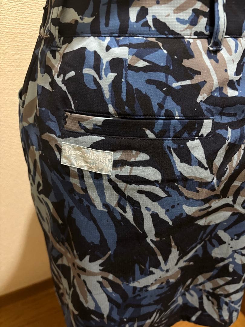 ゴルフ　スカート 青系葉柄