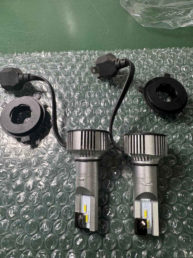 JB23ジムニー　純正ヘッドライト左右セットLEDヘッドランプH4付き