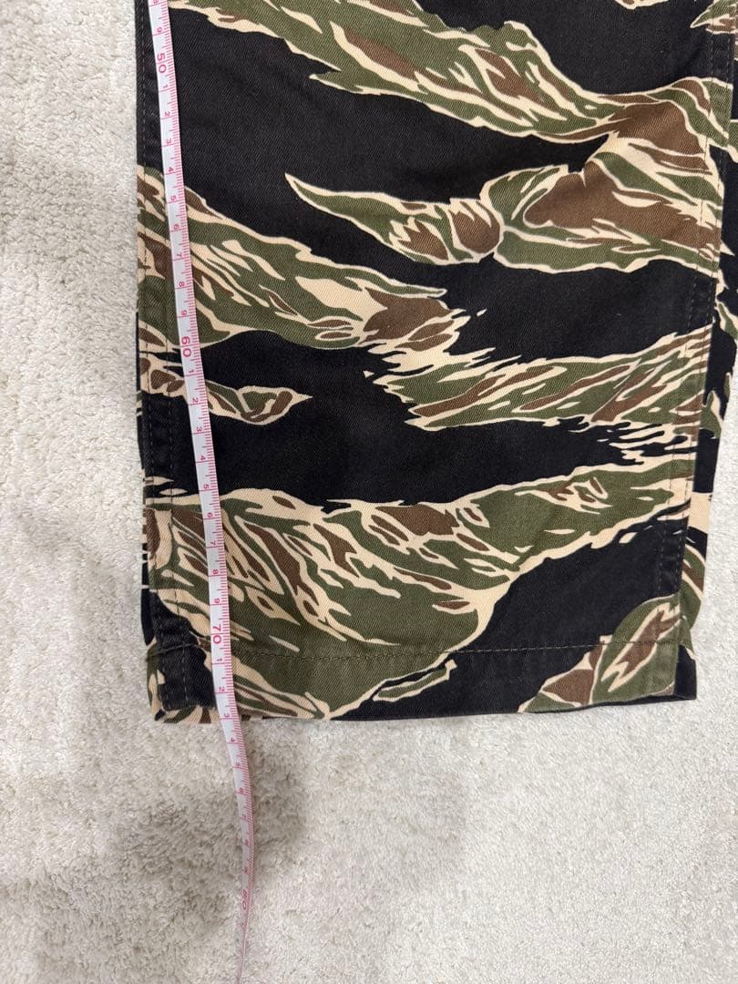 リアルマッコイズ迷彩のカーゴパンツ