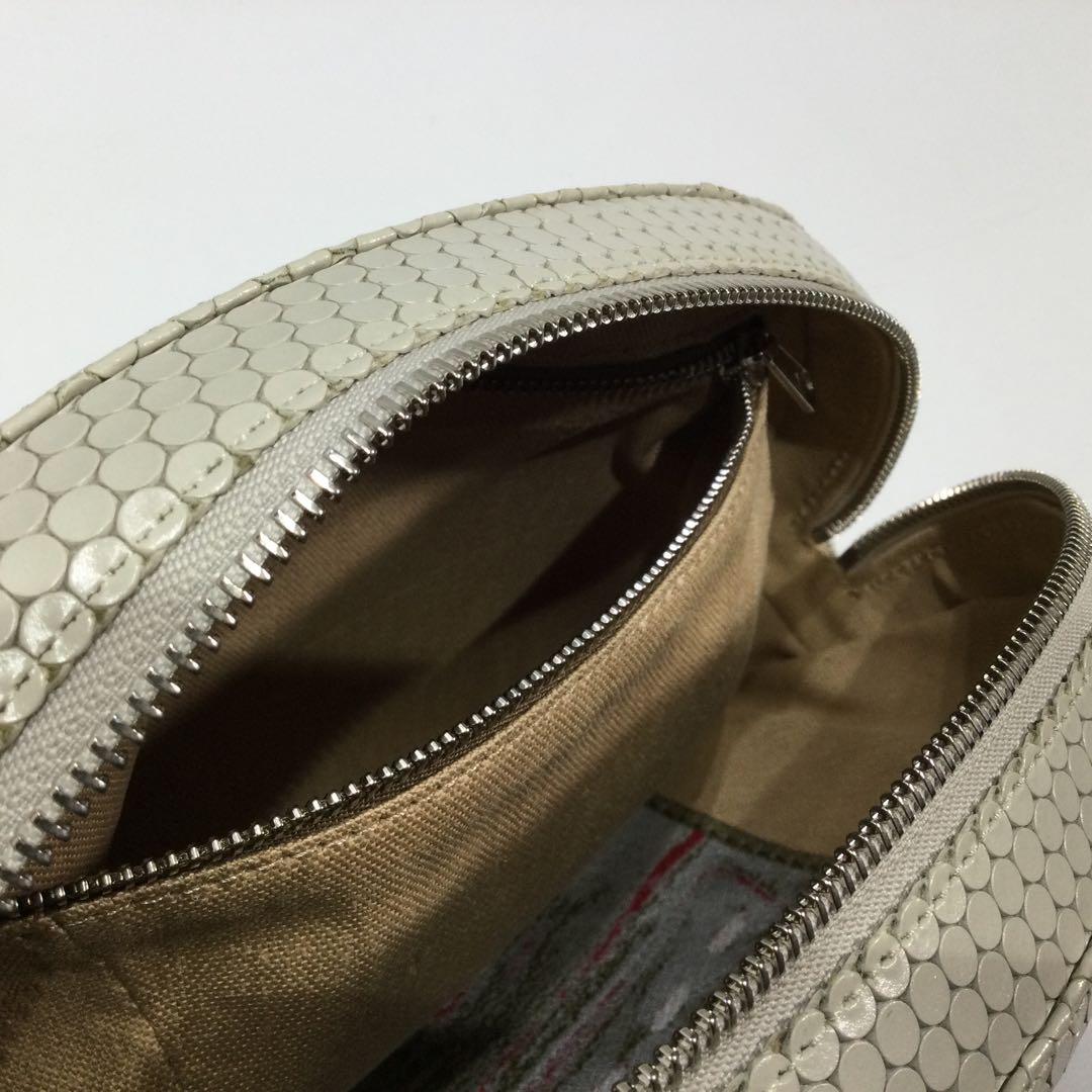 n*a様 未使用品 ヒロコハヤシ　クロワッサンバッグ　カルディナーレ　オフホワイ