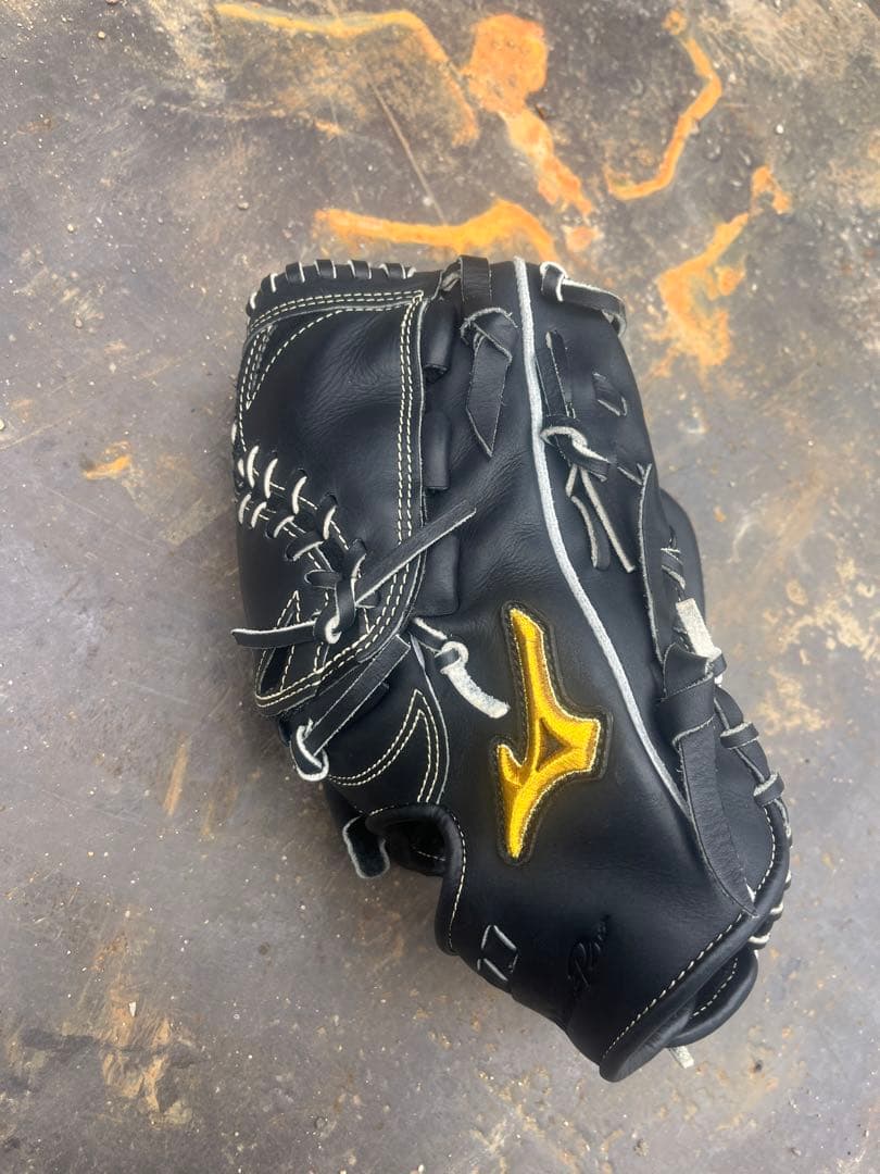 ミズノプロ　軟式　投手用　グローブ　黒　使用回数2回！