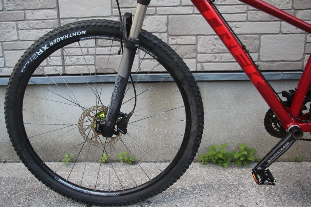 引き取り限定♪人気のTREK♪エクスカリバー8♪前後油圧式ディスクブレーキ装備♪