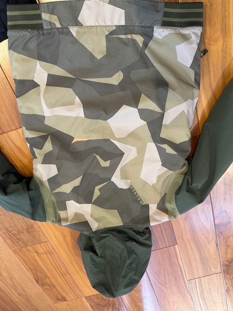 Burton スノーボード用子ども用ウェア 迷彩　M 140