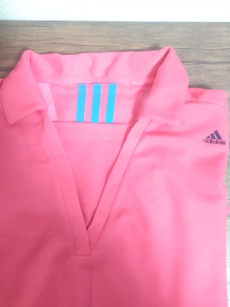 adidas ピンク ポロシャツ ワンピース