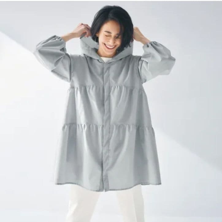 DAMA collectionはっ水接触冷感ティアードライトコート¥21,800