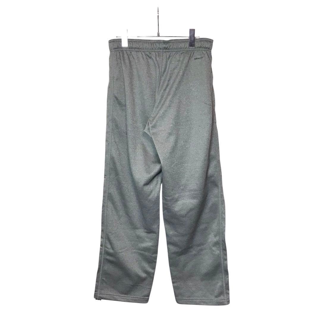 NIKE ナイキ　上下セットアップ　トレーニングウェア　スウッシュロゴ　グレー