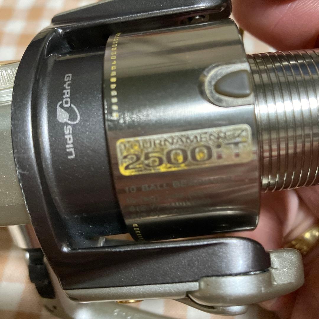スピニングリール 2500iT日本製