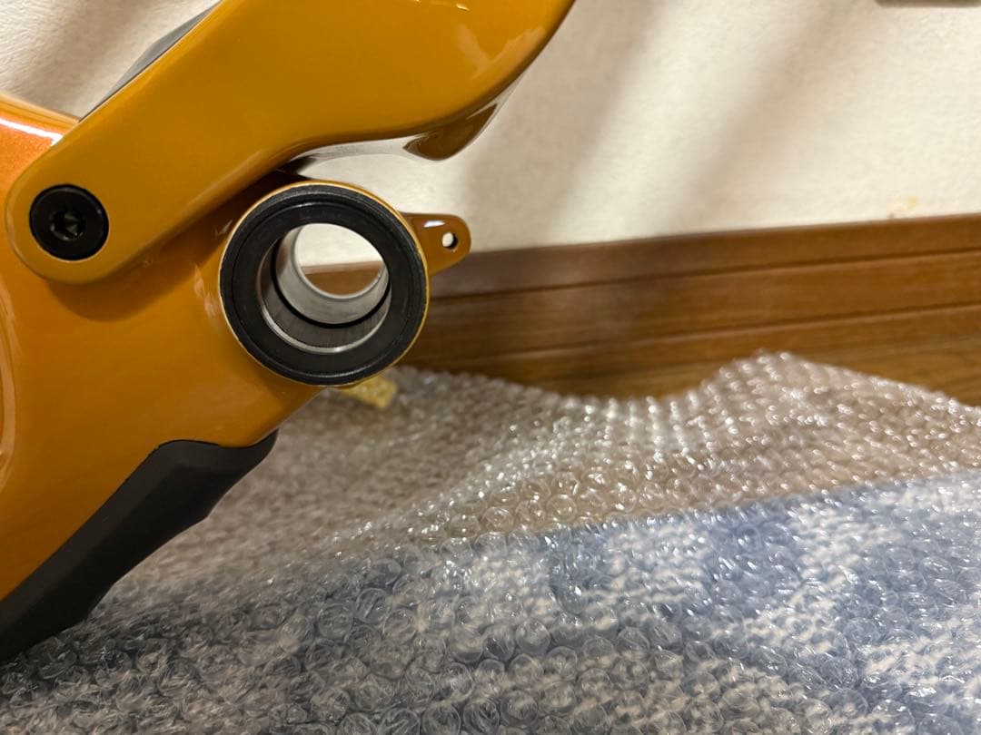 2022年製　Rocky mountain インスティンクト カーボン フレーム