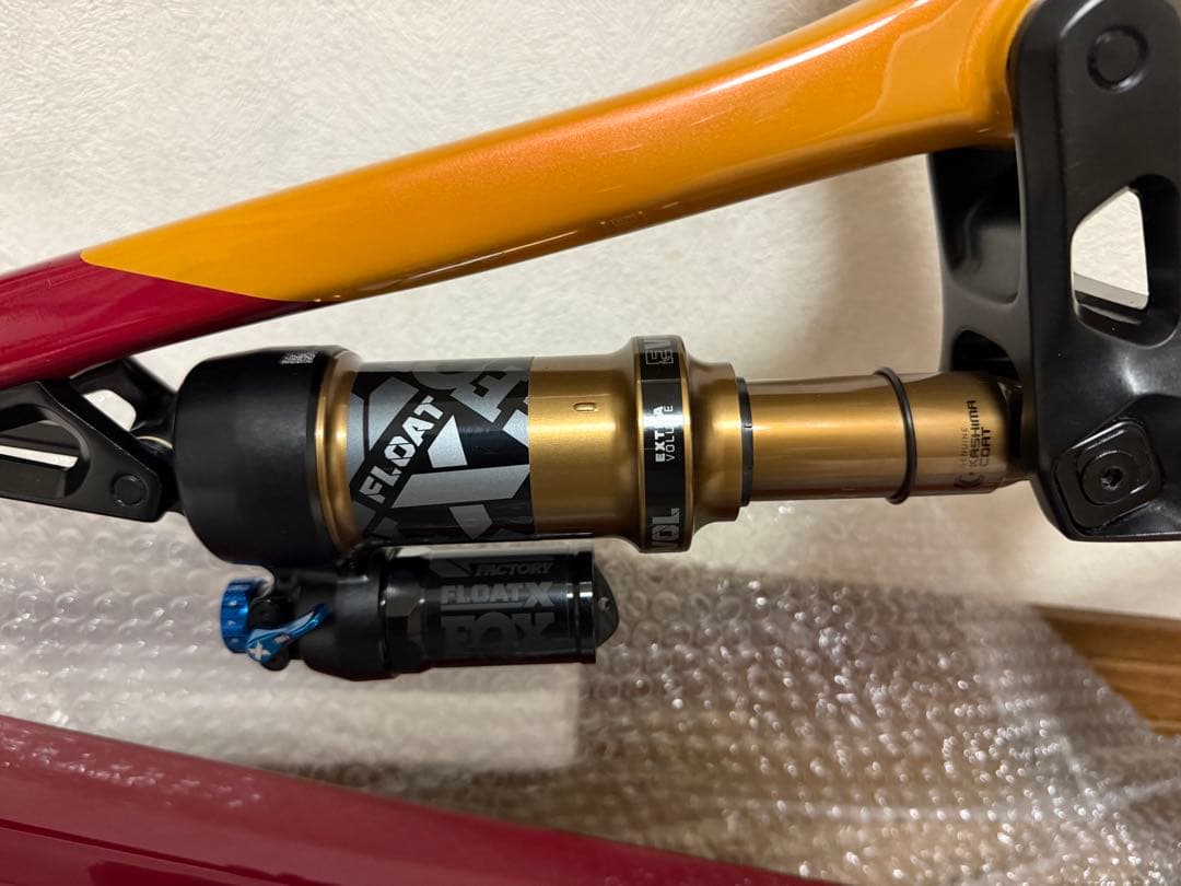 2022年製　Rocky mountain インスティンクト カーボン フレーム