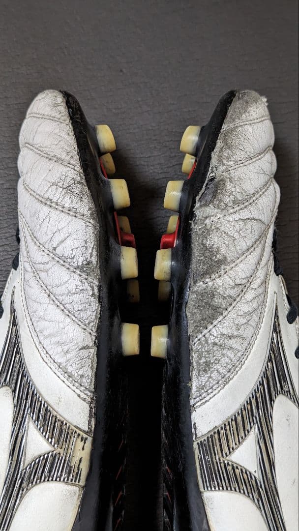 ミズノ　モレリア　ネオ　サッカースパイク　Mizuno Morelia 　neo