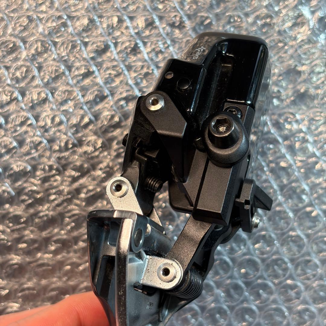 SRAM RED eTap AXS フロントディレイラー　FD