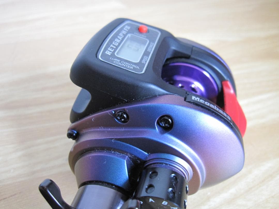 MEGABASS　RETGRAPHFⅢ　１０L　LIMITED