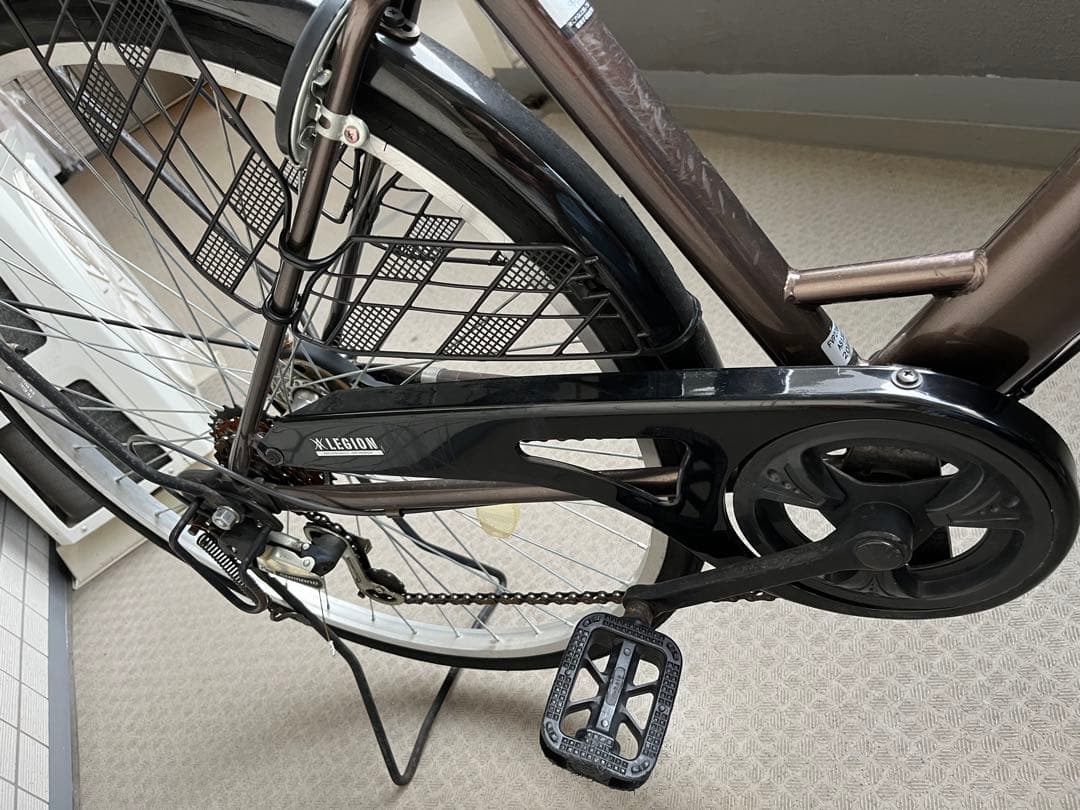 【足立区直接お渡し】27インチ 自転車 6段階変速 オートライト カゴ付き