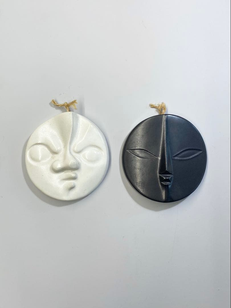 岡本太郎 太陽の塔 レリーフ 白黒2点セット アンティーク