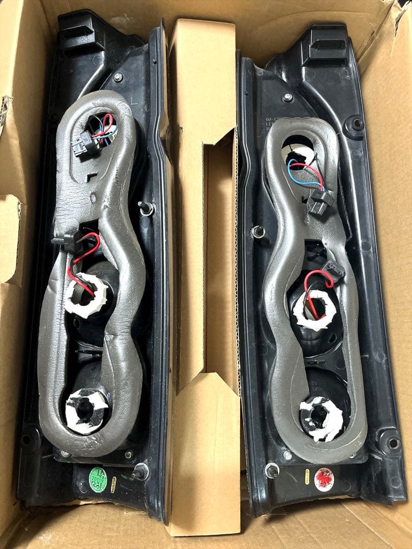 【新品】MBROエムブロ バレルLEDテールランプ　ハイエース200系