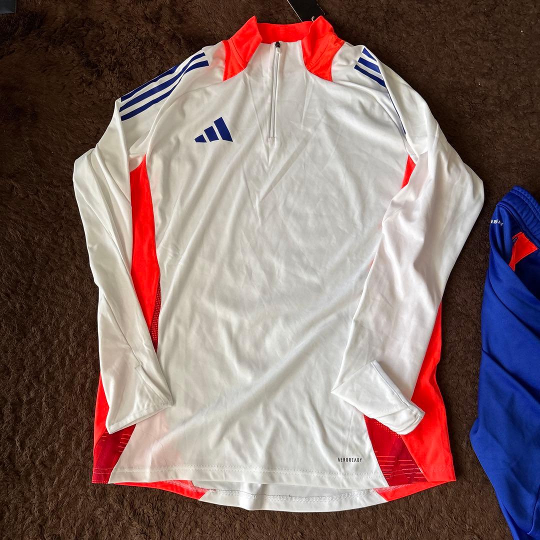 新品限定！サッカー日本代表久保建英モデルアディダストレーニングジャージ上下セット