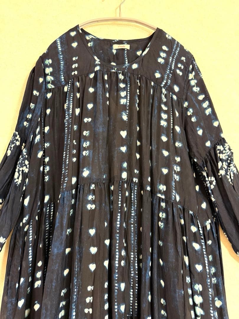 Freada/フリーダ シボリ プリント ティアード ワンピース