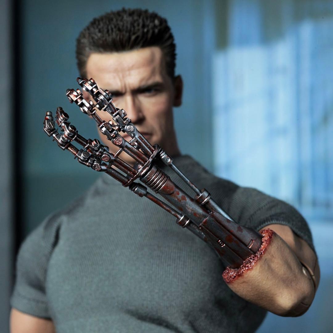 ホットトイズ ターミネーター2 1/6スケールフィギュア T-800